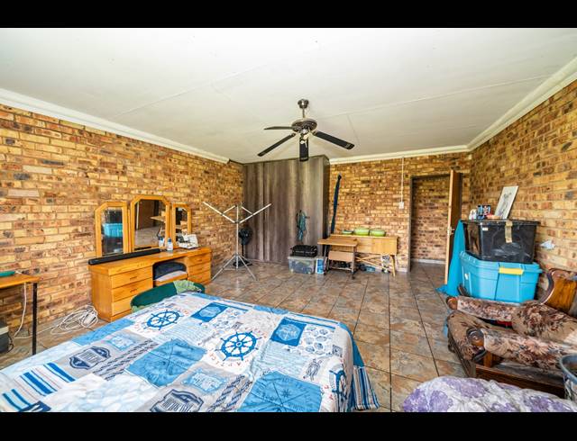 40,442M² FARM FOR SALE IN WITHOK ESTATE